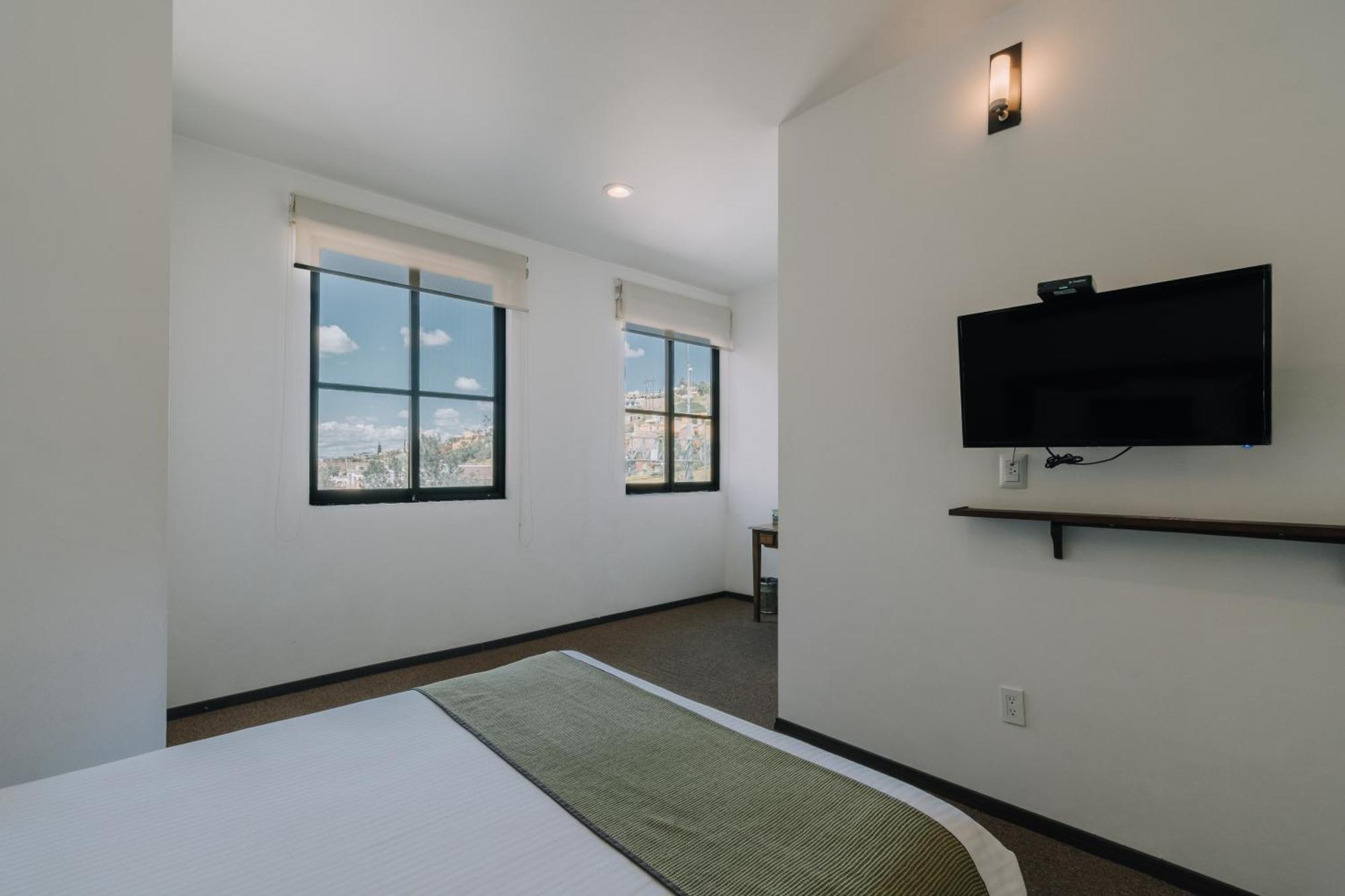 Hotel La Estacion ซานมิเกล เด อาเญนเด ภายนอก รูปภาพ